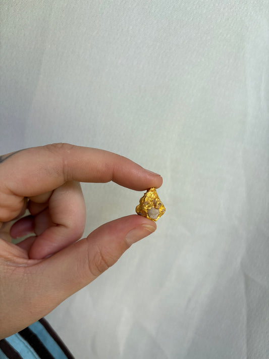 9 Gram Natural Gold Nugget- Total weight 9.5g