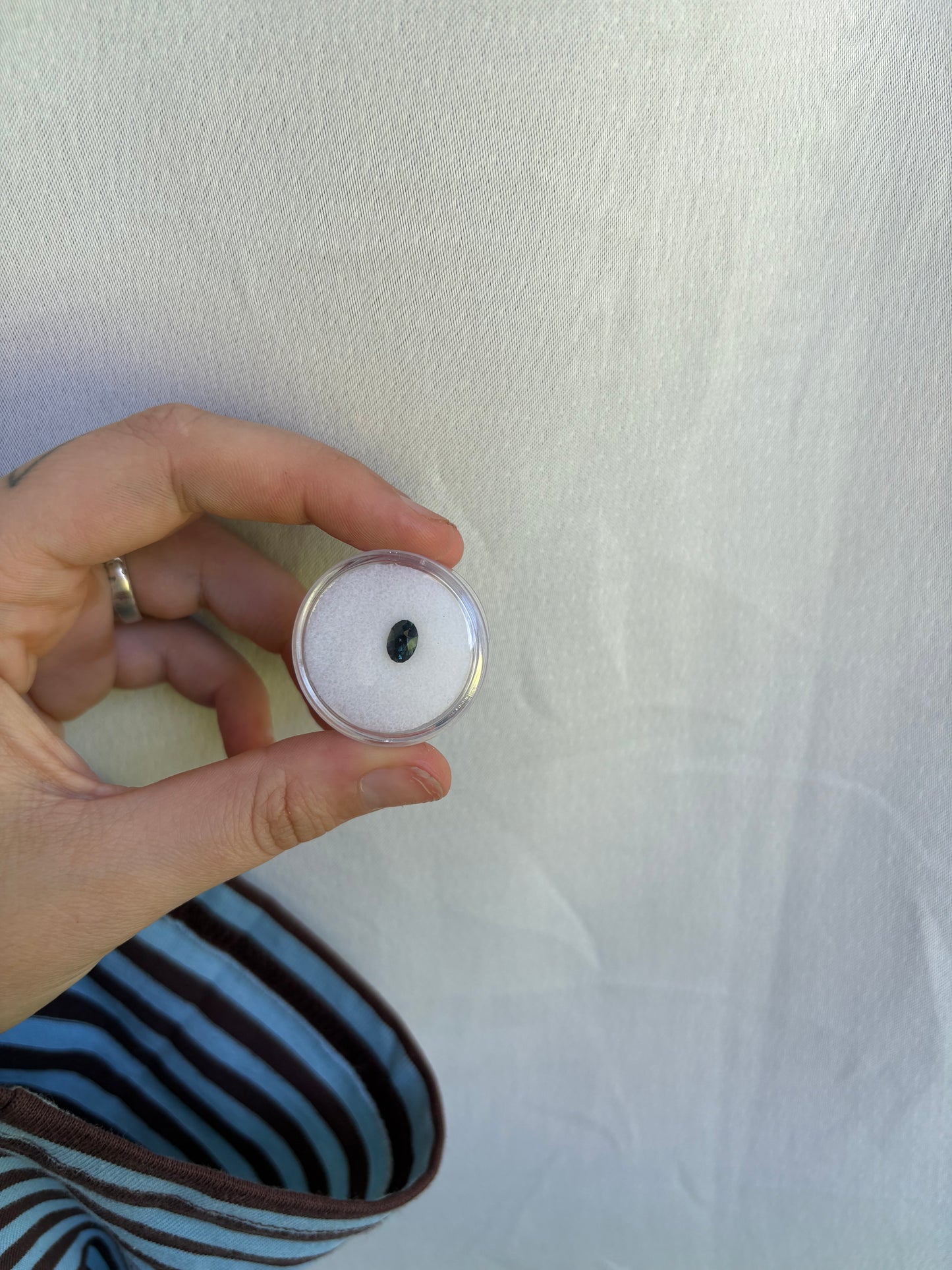 0.95ct Australian Parti Sapphire - Slightly Golden and Moderately Teal Blue