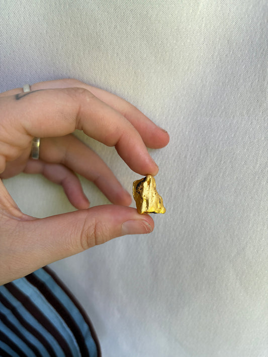 8 Gram Natural Gold Nugget (Total weight 9g)