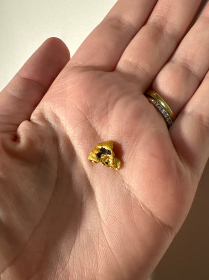 2.5 Gram Natural Gold Nugget - Total Weight 3.33g