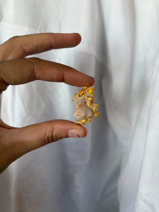 16g Natural Gold and Quartz Specimen