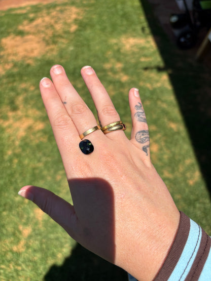 8ct Large Australian Saphire - Deep Green and Black