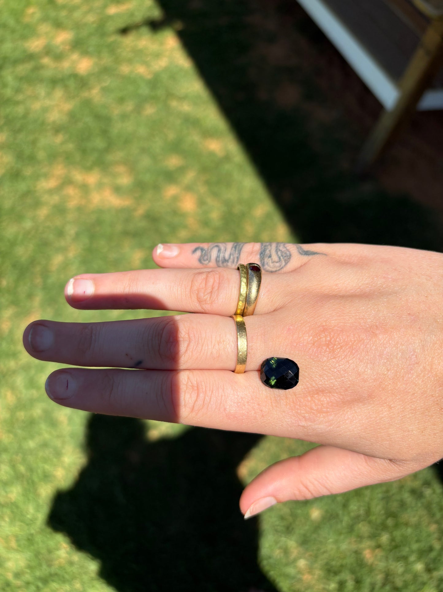 8ct Large Australian Saphire - Deep Green and Black