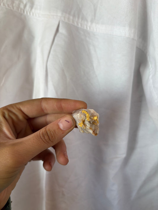 4g Natural Gold and Quartz Specimen - Golden Vein