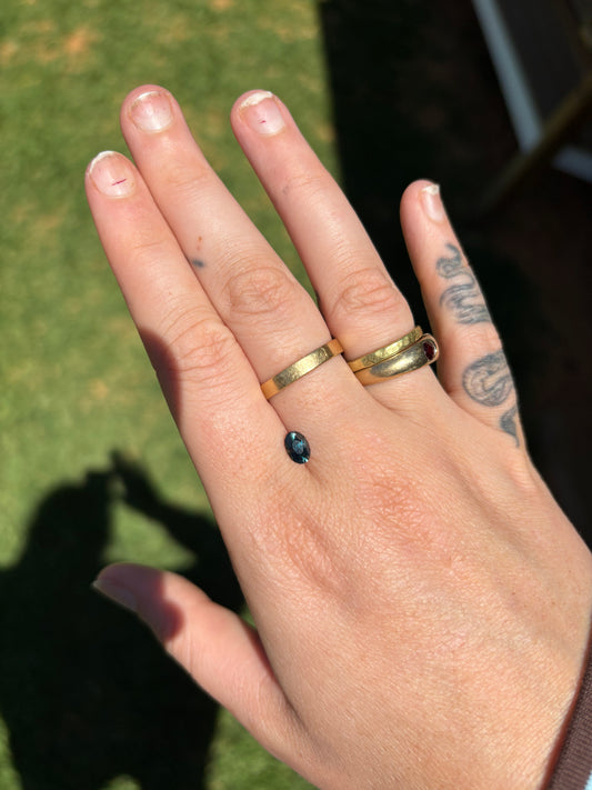 0.95ct Australian Parti Sapphire - Slightly Golden and Moderately Teal Blue