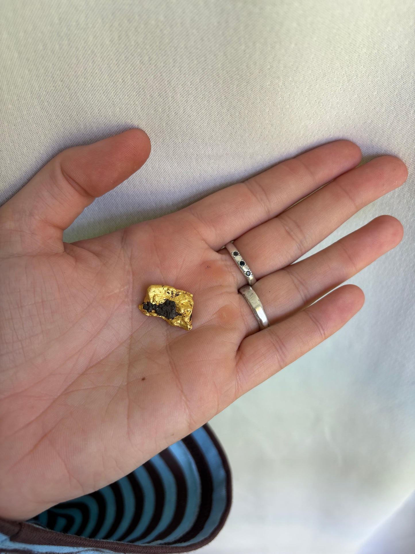 8 Gram Natural Gold Nugget (Total weight 9g)