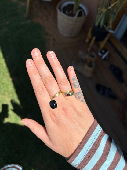 8ct Large Australian Saphire - Deep Green and Black