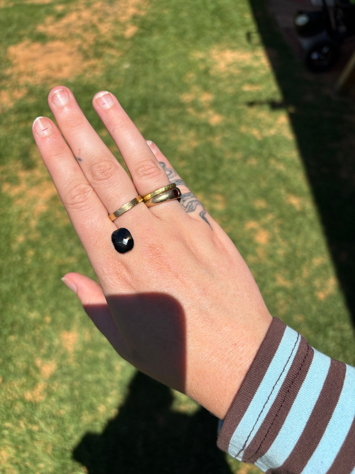 8ct Large Australian Saphire - Deep Green and Black