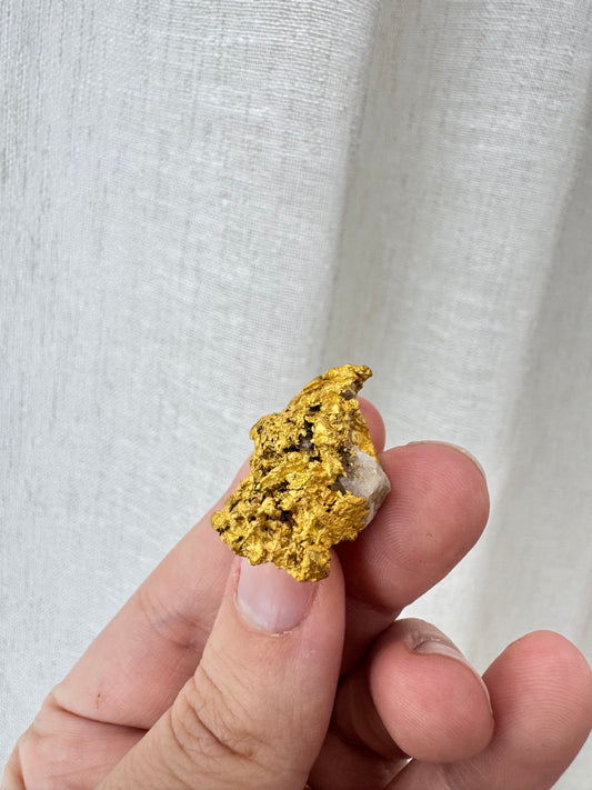 10 gram Natural Gold and Quartz Specimen - August Drop