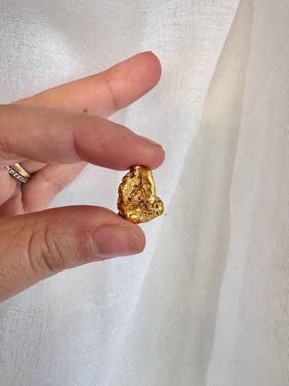 14.9 gram Natural Gold Nugget - August Drop
