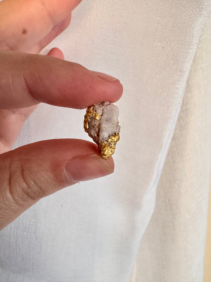 2 gram Natural Gold and Quartz Specimen - August Drop