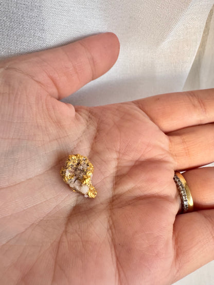 2 gram Natural Gold and Quartz Specimen - August Drop